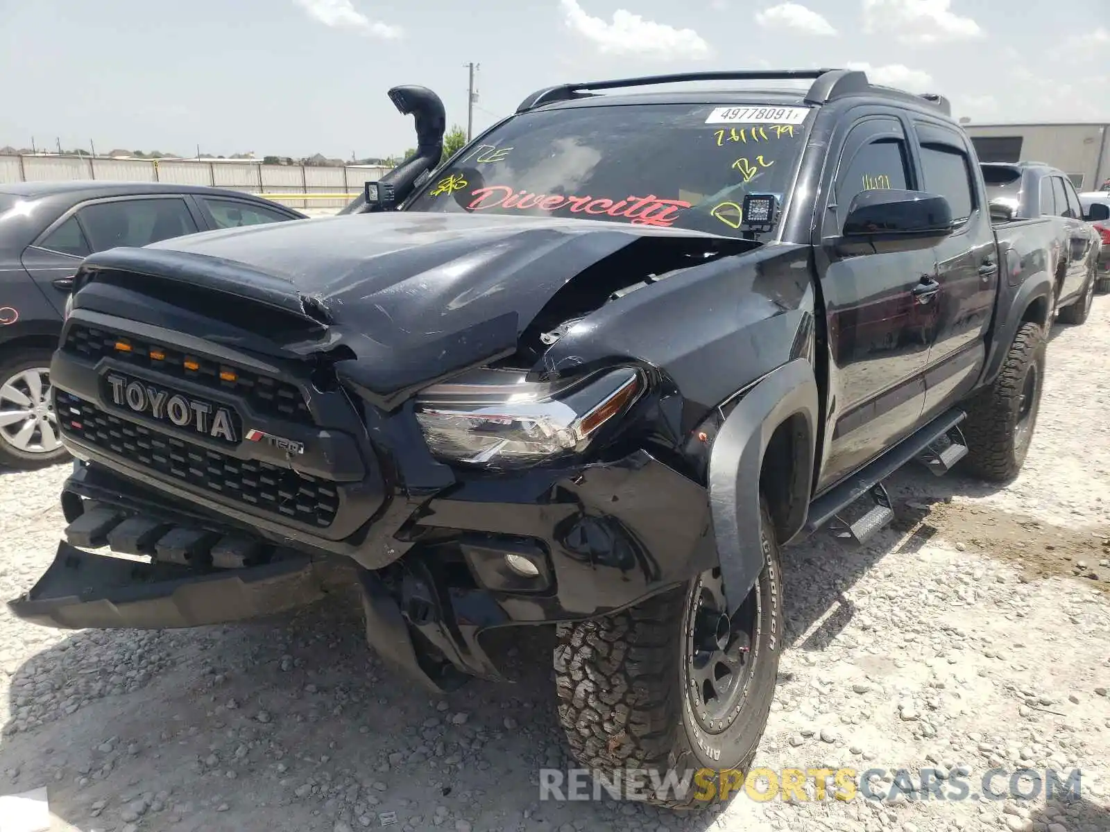 2 Фотография поврежденного автомобиля 3TMCZ5AN5KM261179 TOYOTA TACOMA 2019