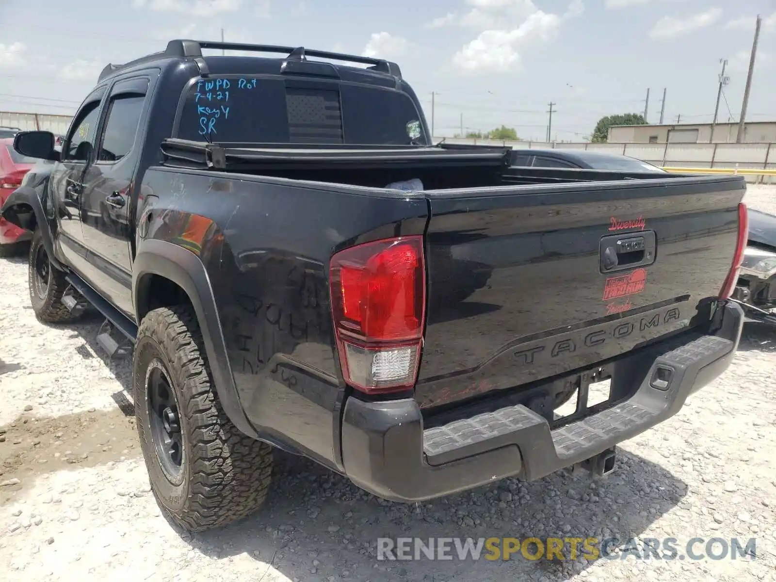 3 Photograph of a damaged car 3TMCZ5AN5KM261179 TOYOTA TACOMA 2019