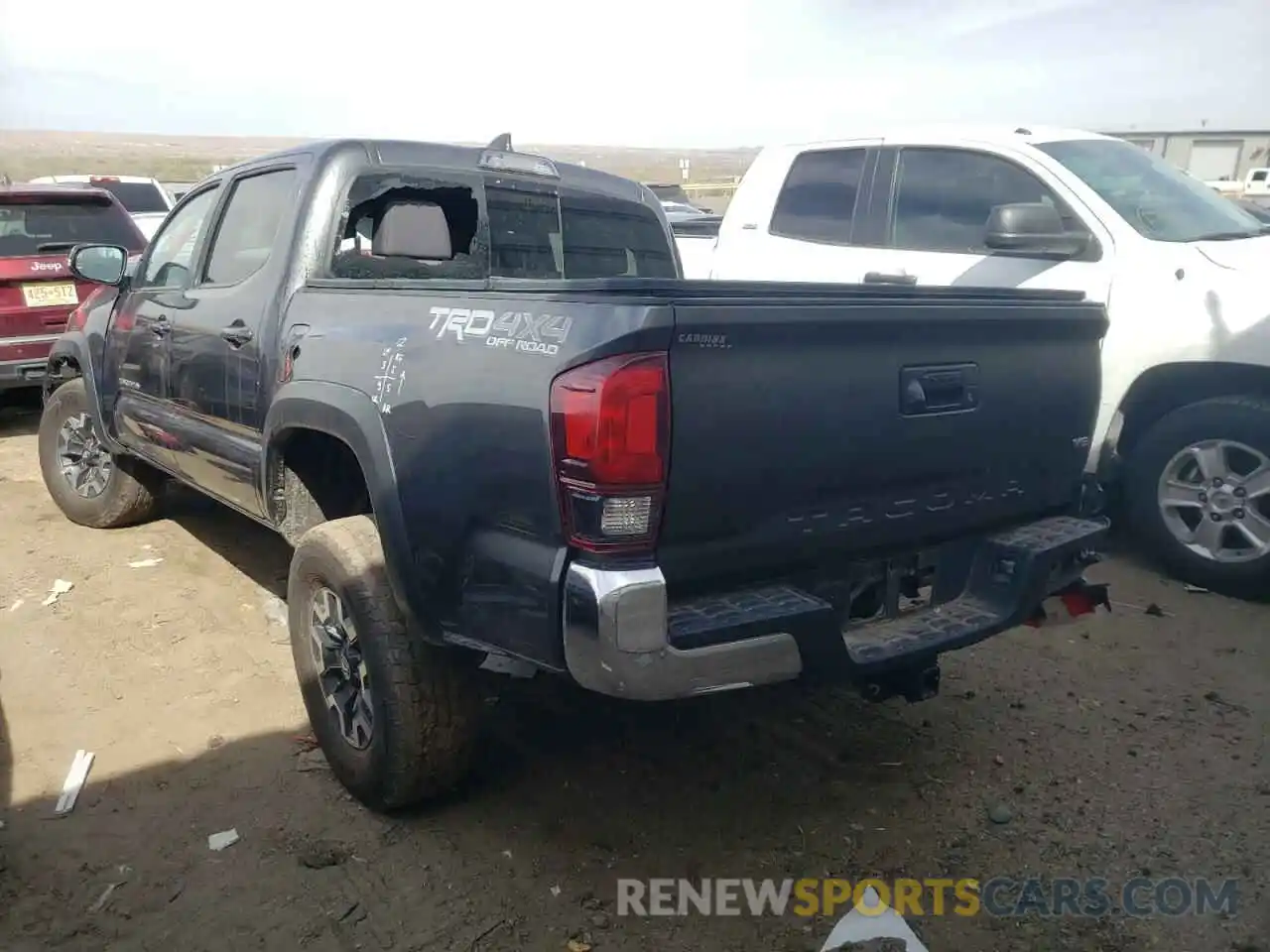 3 Photograph of a damaged car 3TMCZ5AN5KM261585 TOYOTA TACOMA 2019