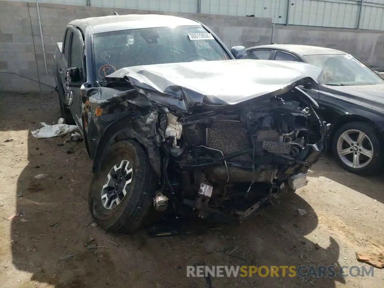 9 Photograph of a damaged car 3TMCZ5AN5KM261585 TOYOTA TACOMA 2019