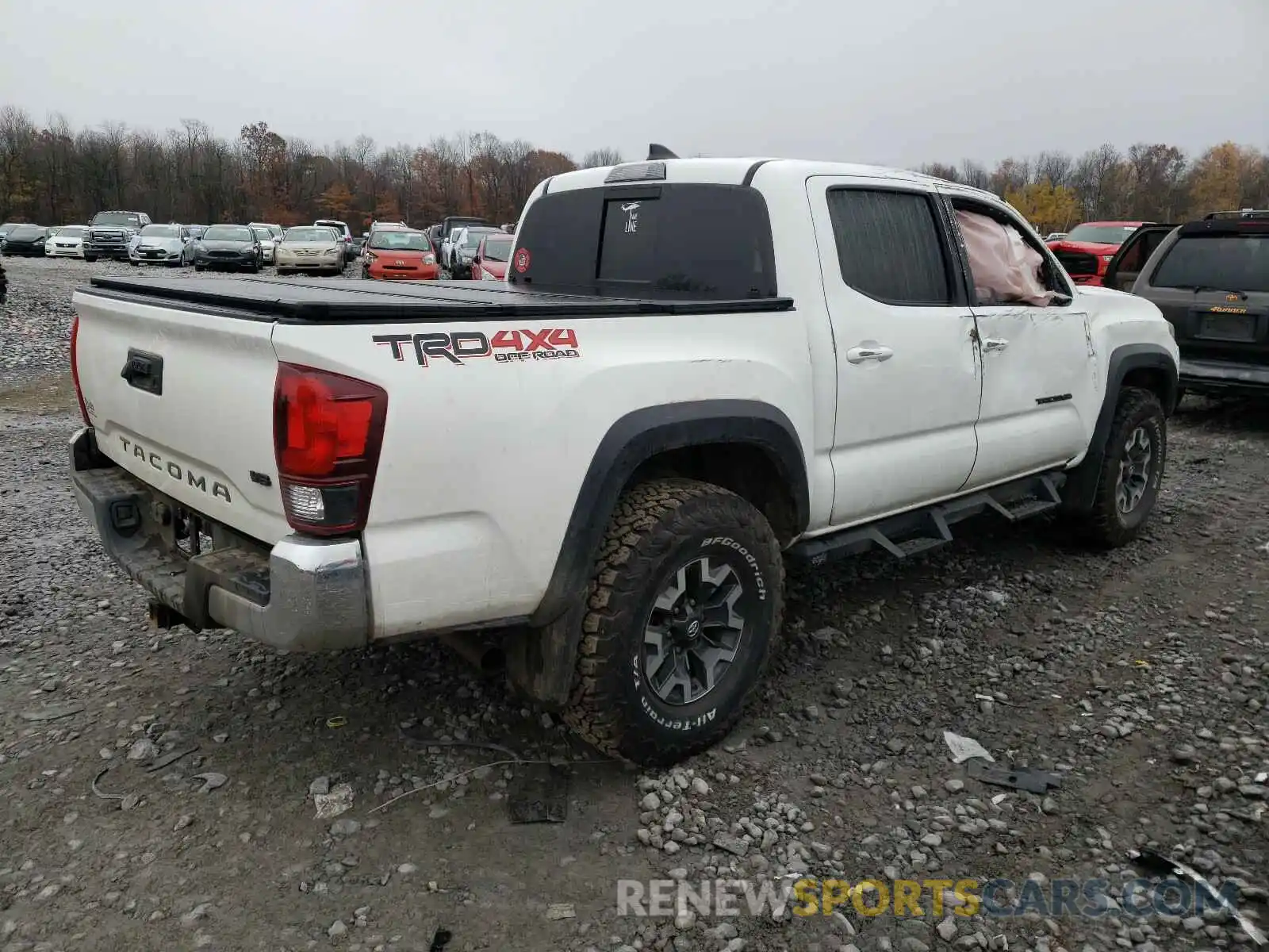 4 Фотография поврежденного автомобиля 3TMCZ5AN5KM262851 TOYOTA TACOMA 2019