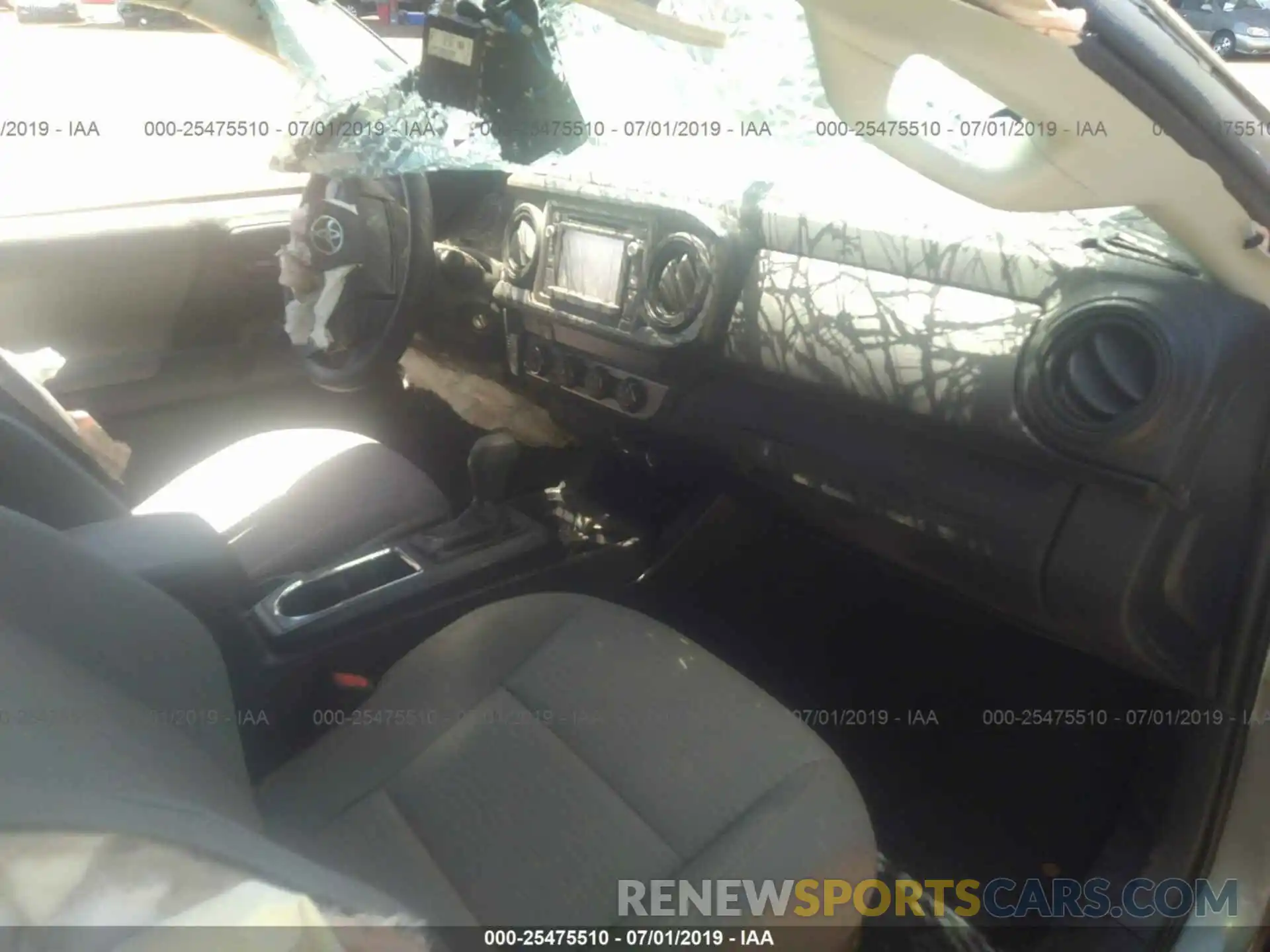 5 Photograph of a damaged car 3TMCZ5AN5KM264051 TOYOTA TACOMA 2019