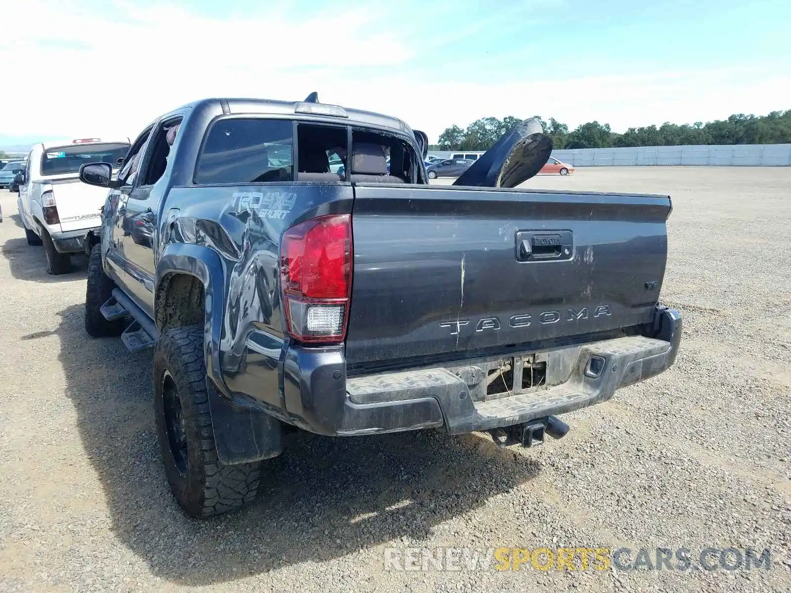 3 Photograph of a damaged car 3TMCZ5AN5KM266642 TOYOTA TACOMA 2019