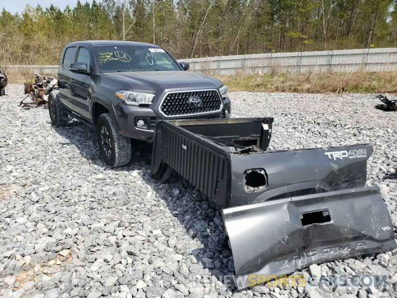 1 Photograph of a damaged car 3TMCZ5AN5KM267578 TOYOTA TACOMA 2019