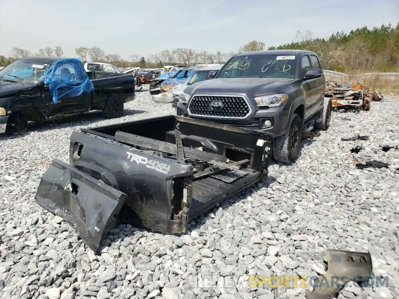 2 Photograph of a damaged car 3TMCZ5AN5KM267578 TOYOTA TACOMA 2019