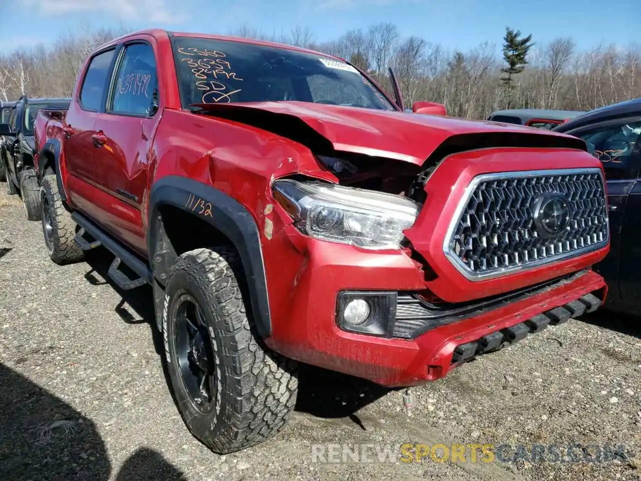 1 Photograph of a damaged car 3TMCZ5AN5KM268892 TOYOTA TACOMA 2019