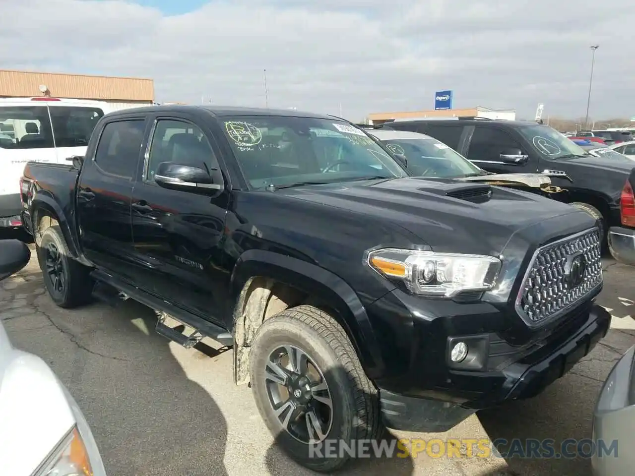 1 Photograph of a damaged car 3TMCZ5AN5KM269699 TOYOTA TACOMA 2019