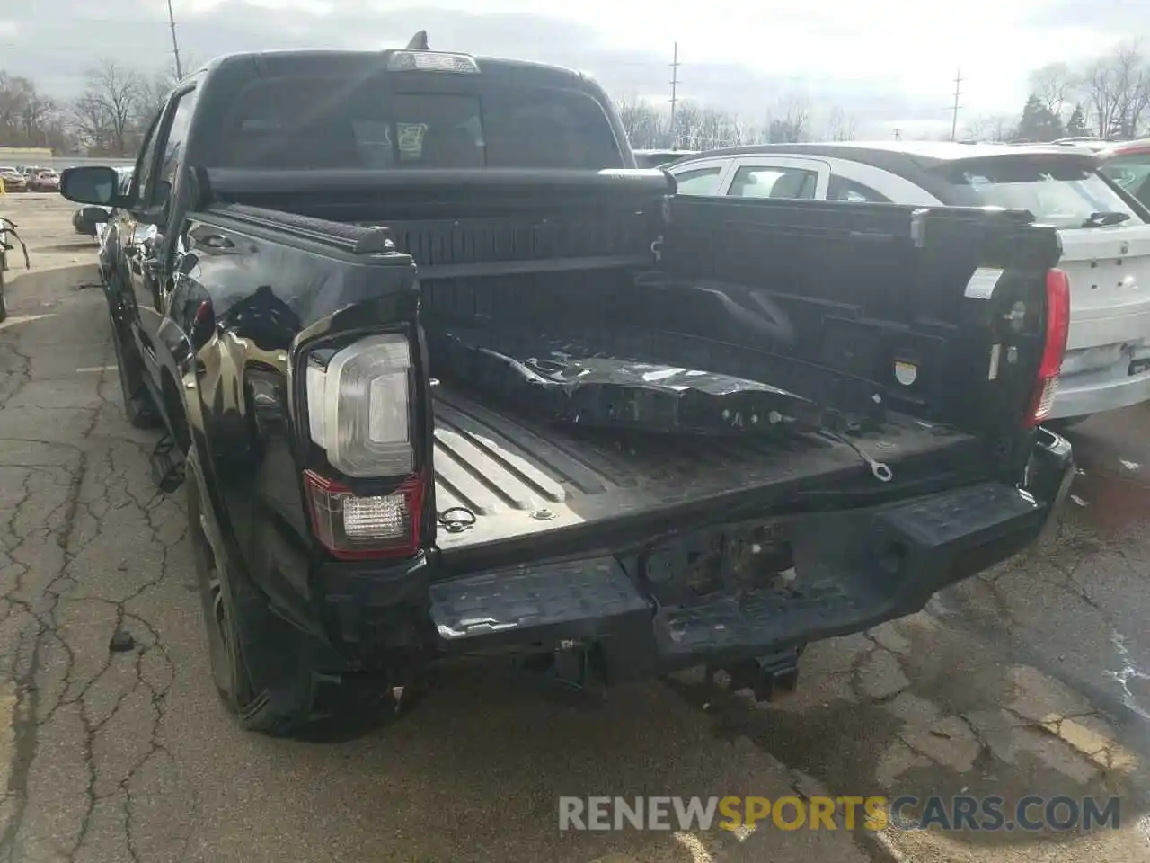 9 Photograph of a damaged car 3TMCZ5AN5KM269699 TOYOTA TACOMA 2019