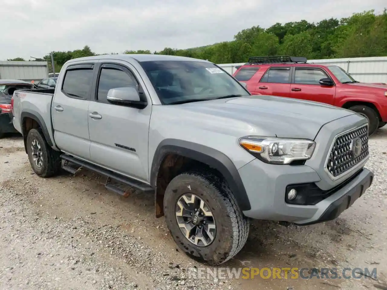 1 Photograph of a damaged car 3TMCZ5AN5KM270576 TOYOTA TACOMA 2019