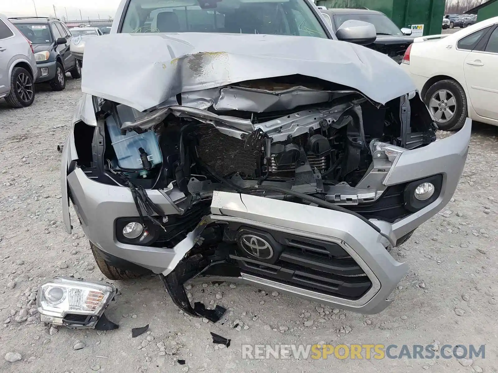 9 Photograph of a damaged car 3TMCZ5AN5KM277298 TOYOTA TACOMA 2019