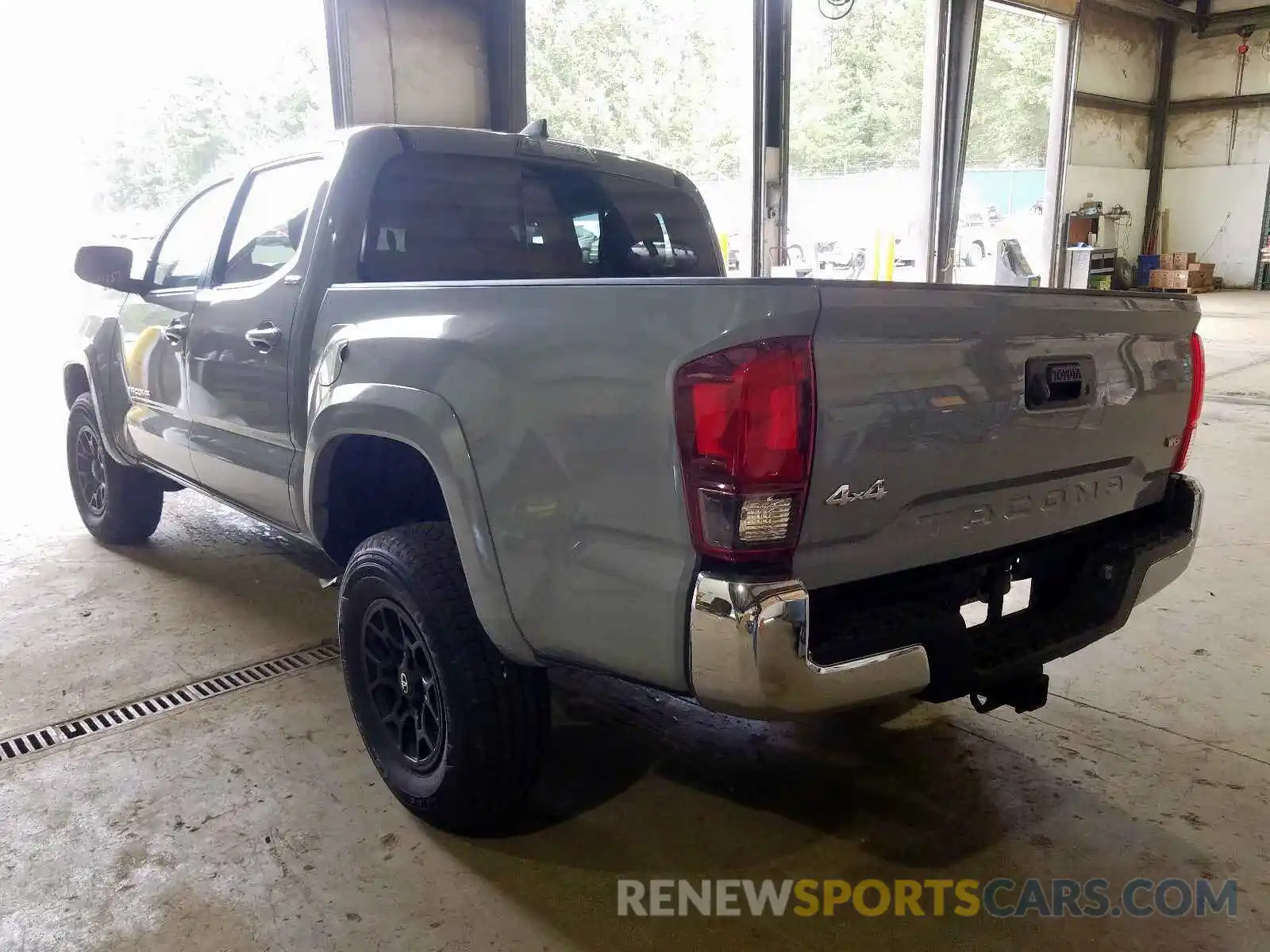 3 Photograph of a damaged car 3TMCZ5AN5KM278693 TOYOTA TACOMA 2019