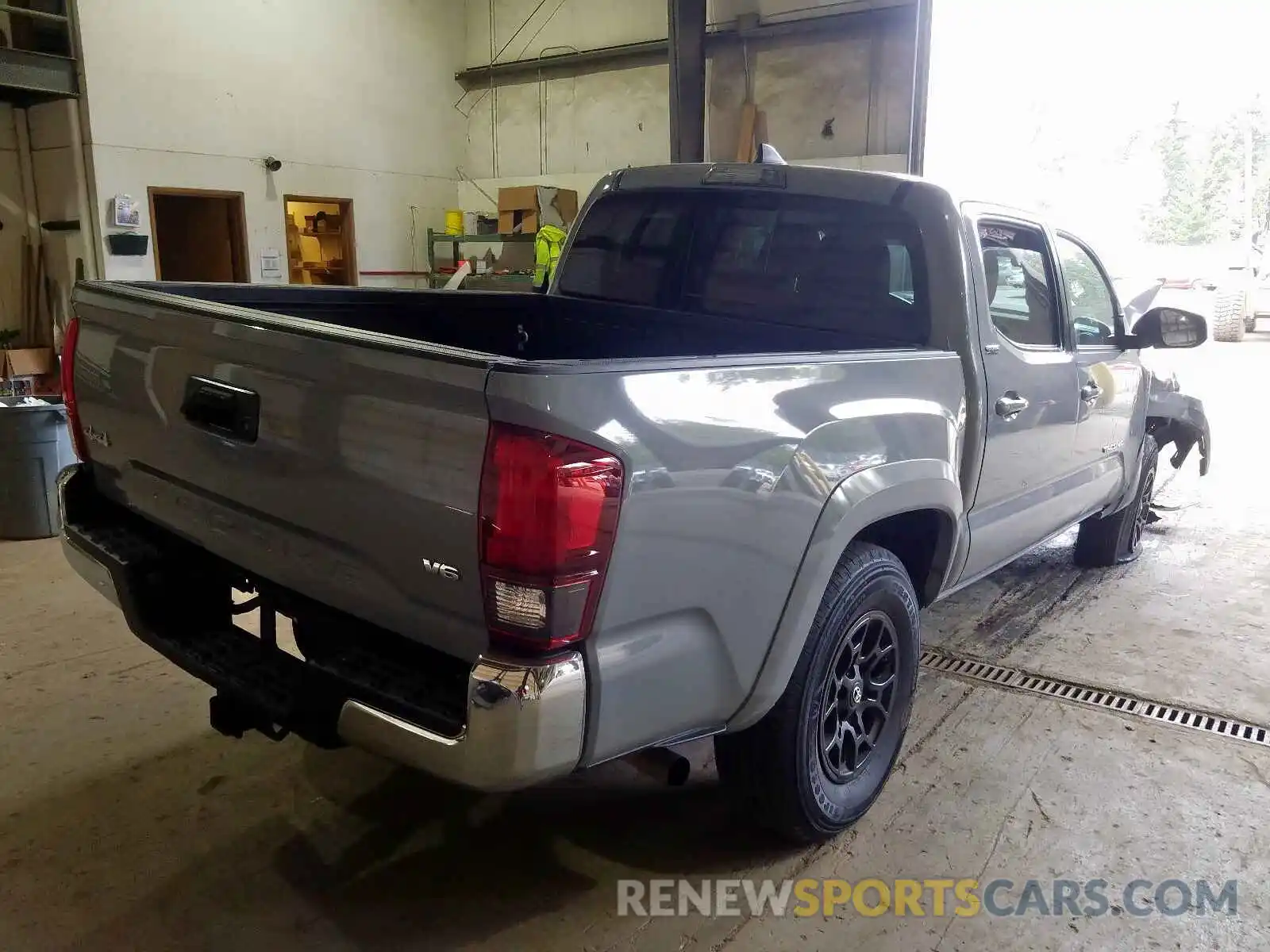 4 Photograph of a damaged car 3TMCZ5AN5KM278693 TOYOTA TACOMA 2019