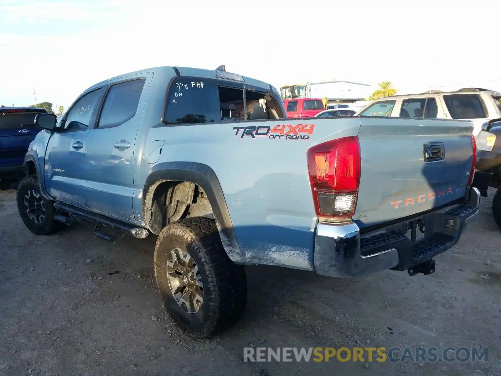 3 Photograph of a damaged car 3TMCZ5AN5KM280797 TOYOTA TACOMA 2019