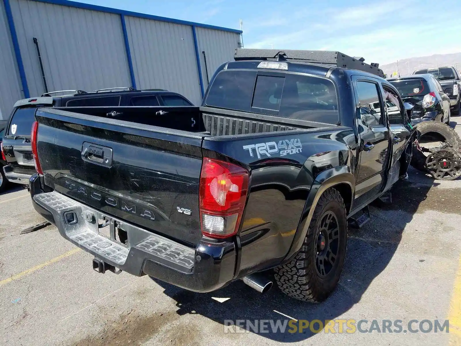 4 Фотография поврежденного автомобиля 3TMCZ5AN5KM283649 TOYOTA TACOMA 2019