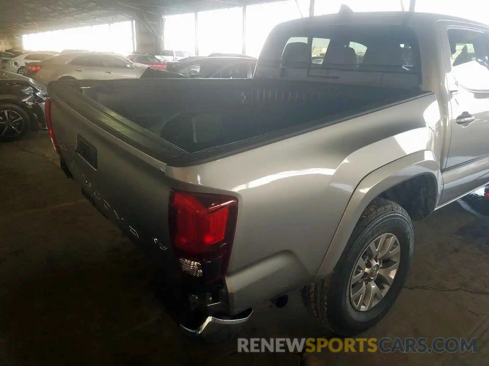 9 Photograph of a damaged car 3TMCZ5AN5KM283716 TOYOTA TACOMA 2019