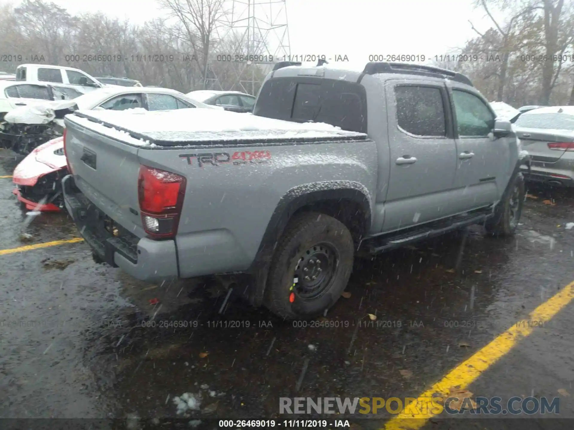 4 Фотография поврежденного автомобиля 3TMCZ5AN5KM283991 TOYOTA TACOMA 2019