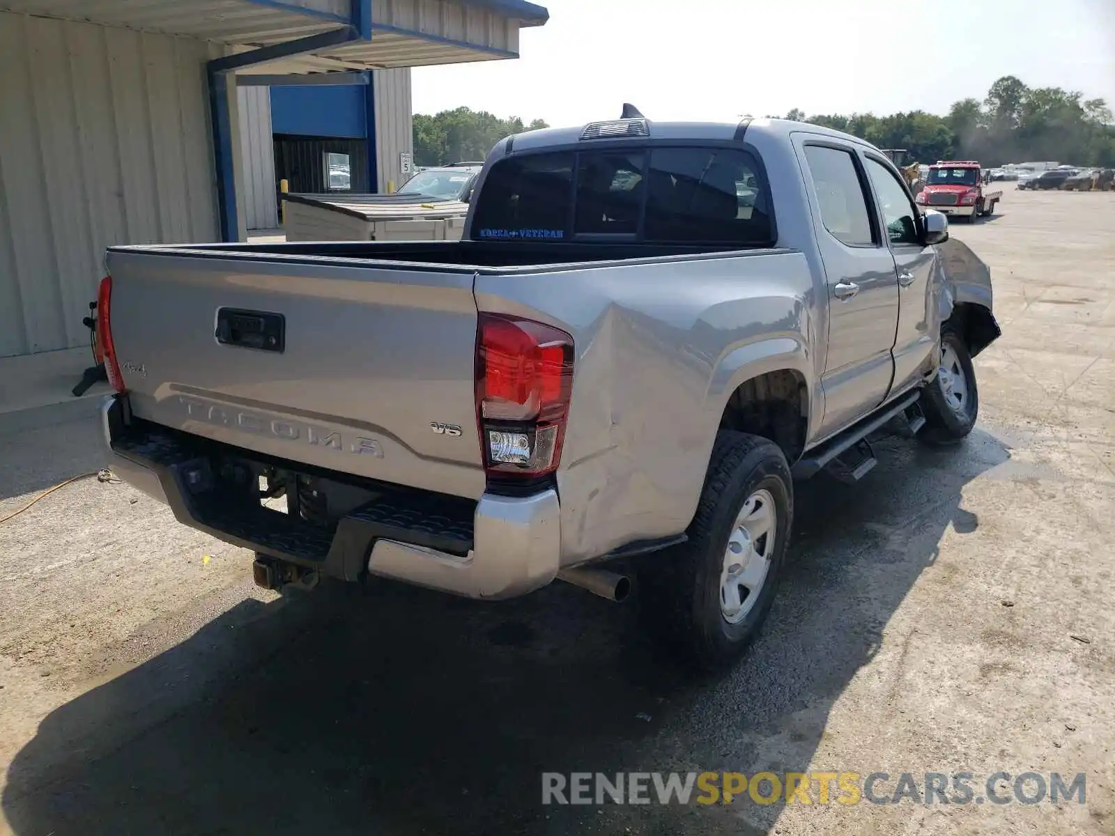 4 Photograph of a damaged car 3TMCZ5AN5KM285644 TOYOTA TACOMA 2019