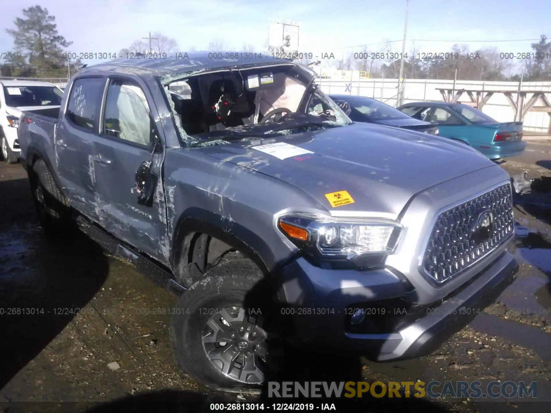 1 Photograph of a damaged car 3TMCZ5AN5KM286244 TOYOTA TACOMA 2019