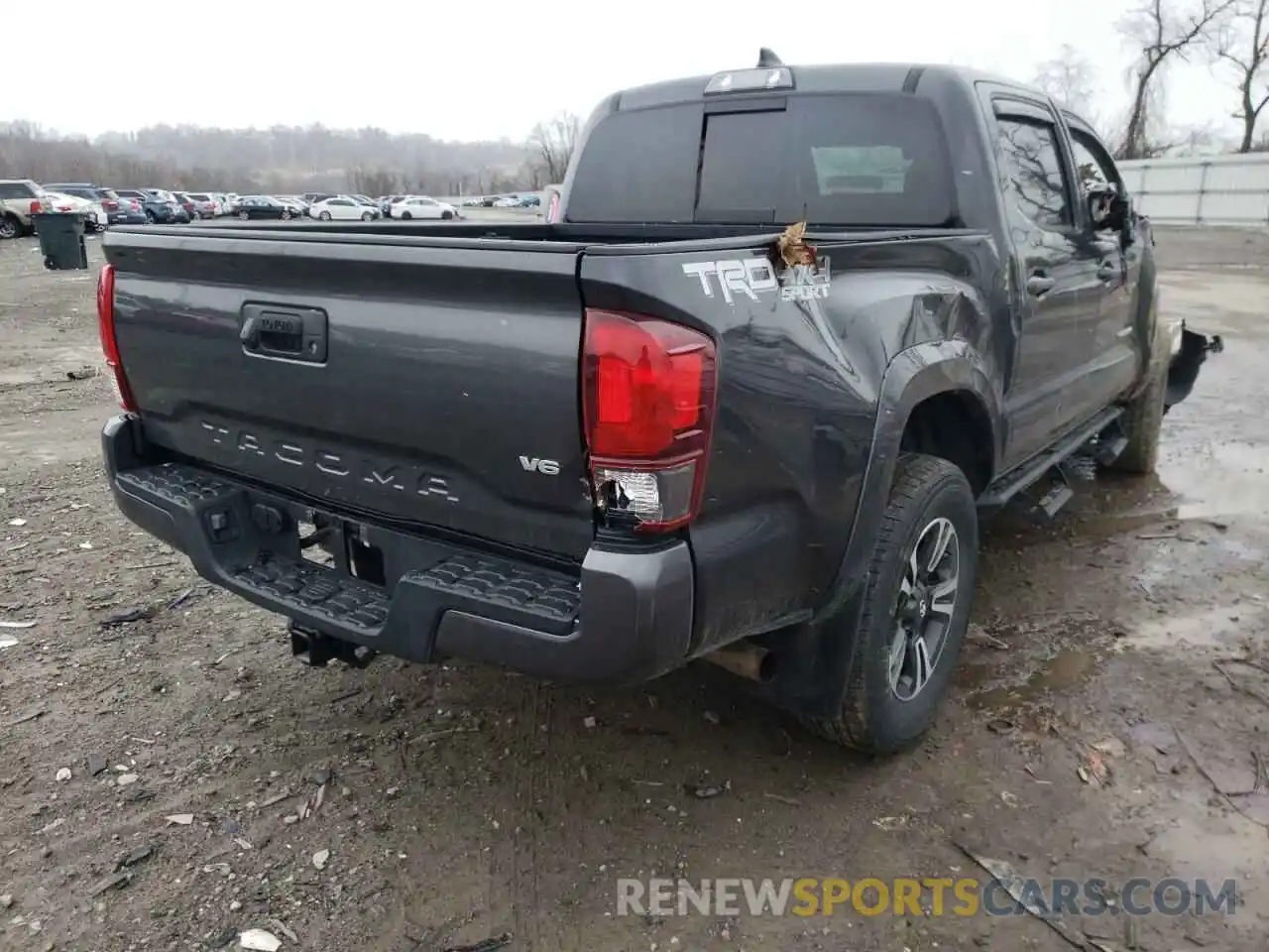 4 Photograph of a damaged car 3TMCZ5AN5KM286471 TOYOTA TACOMA 2019