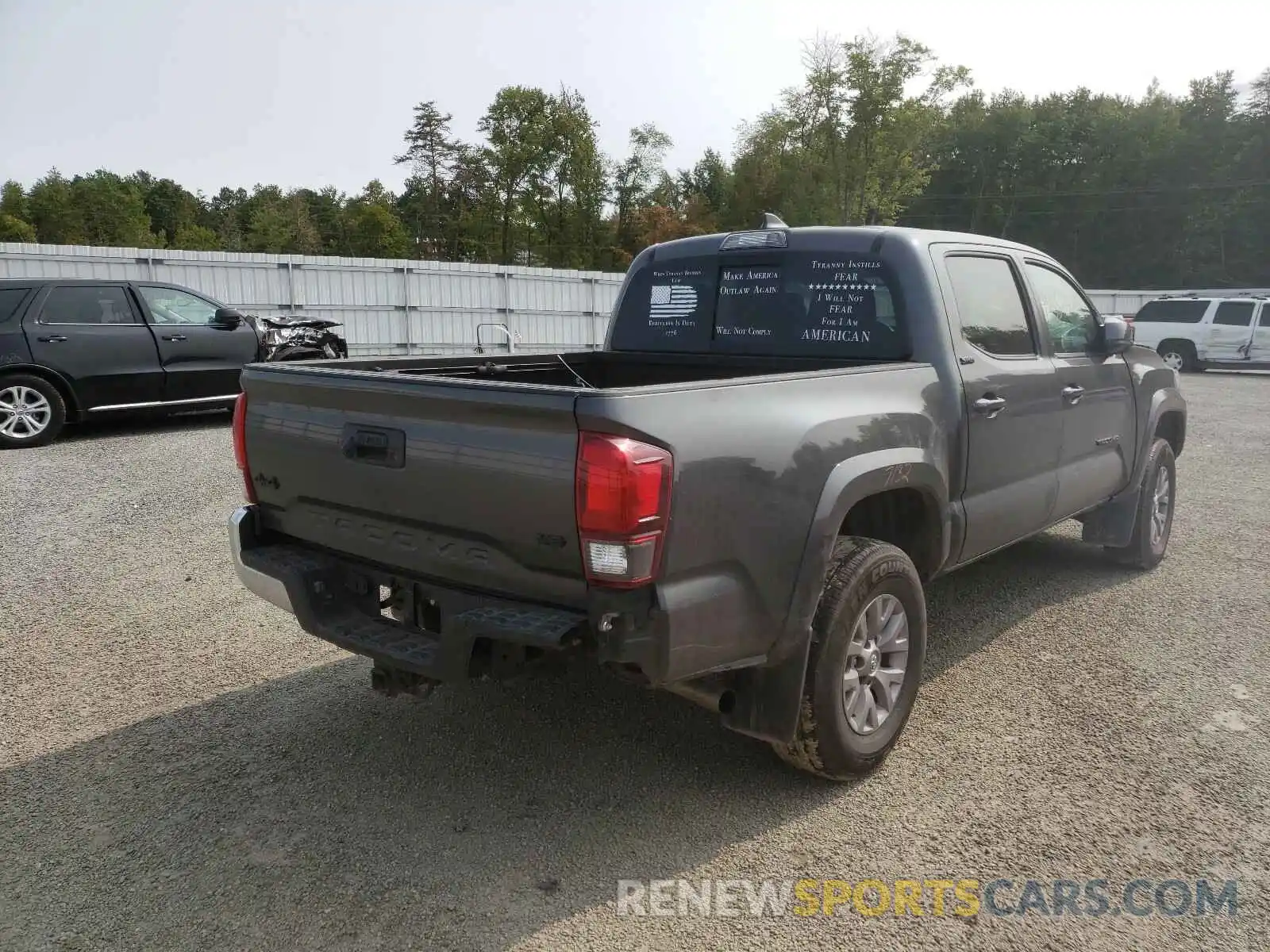 4 Photograph of a damaged car 3TMCZ5AN5KM286485 TOYOTA TACOMA 2019