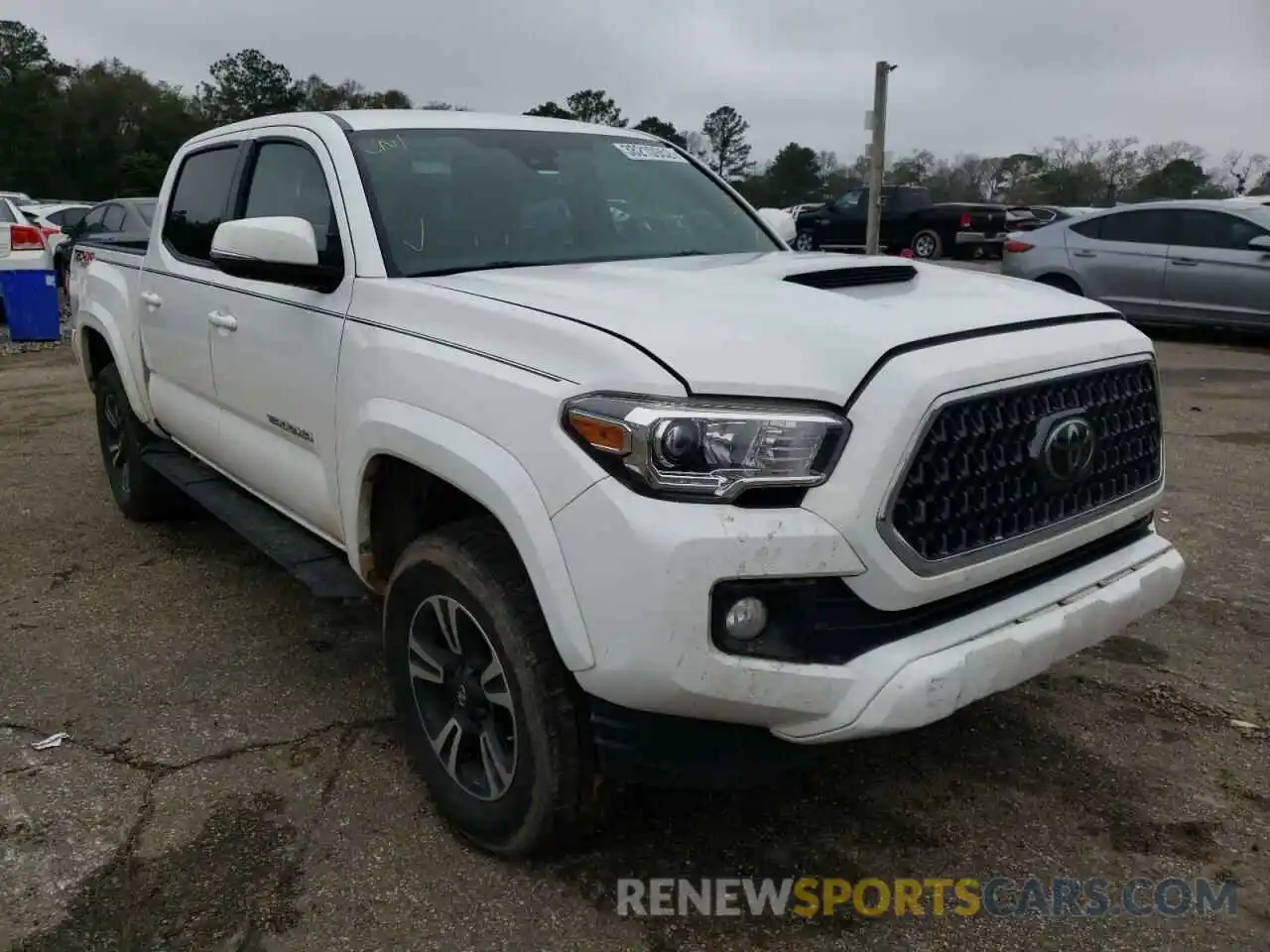 1 Photograph of a damaged car 3TMCZ5AN6KM195175 TOYOTA TACOMA 2019