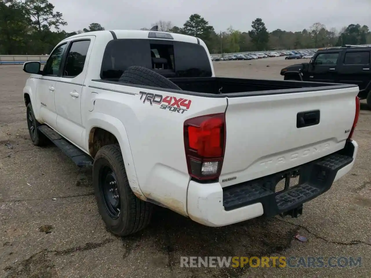 3 Photograph of a damaged car 3TMCZ5AN6KM195175 TOYOTA TACOMA 2019