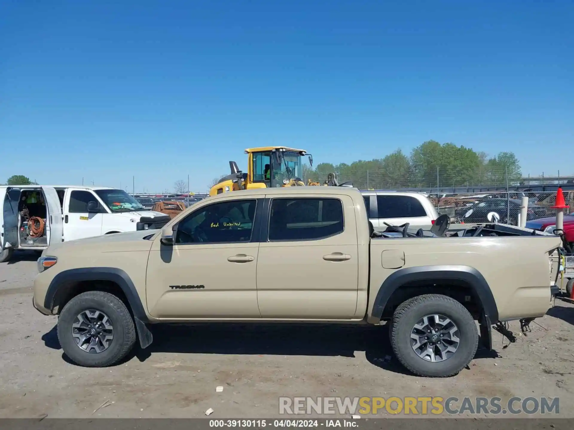 15 Photograph of a damaged car 3TMCZ5AN6KM195774 TOYOTA TACOMA 2019