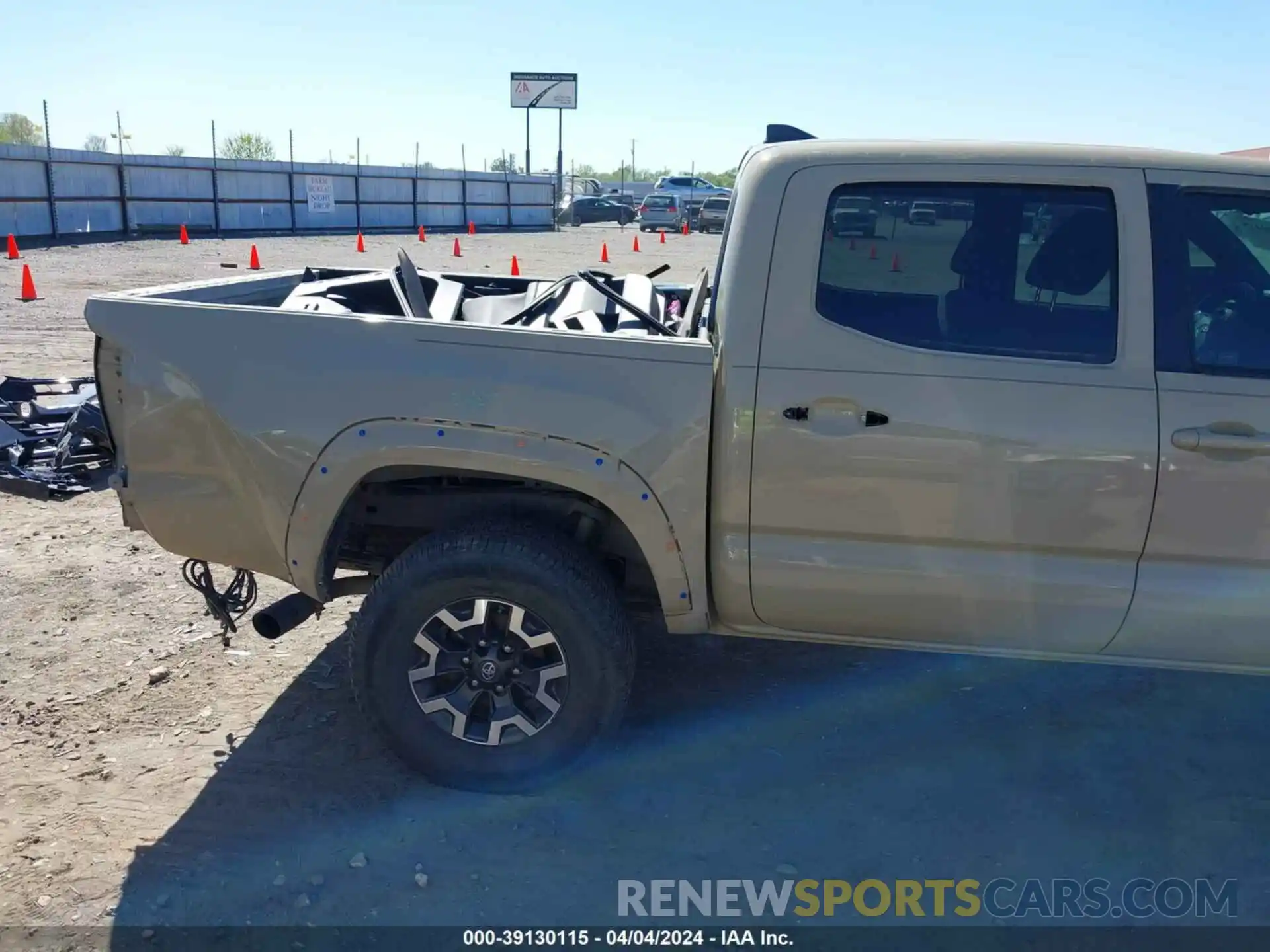 6 Photograph of a damaged car 3TMCZ5AN6KM195774 TOYOTA TACOMA 2019