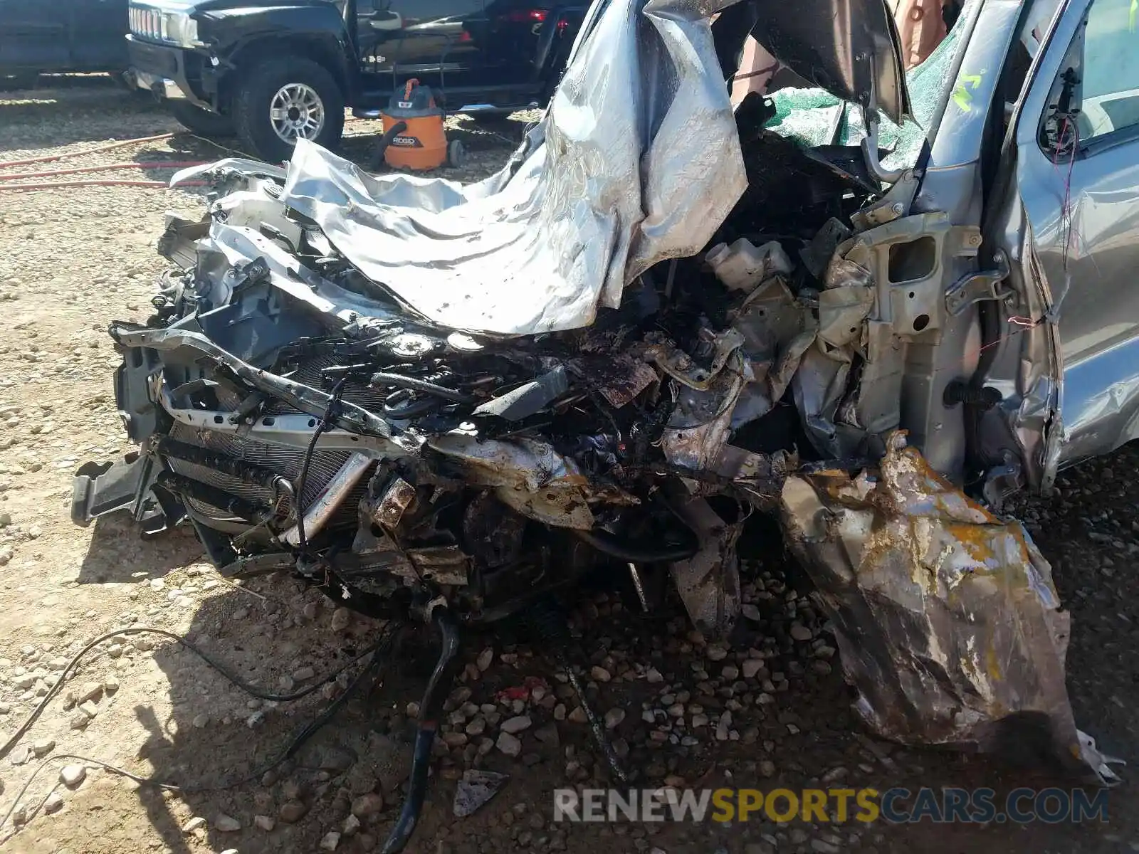 10 Photograph of a damaged car 3TMCZ5AN6KM196438 TOYOTA TACOMA 2019