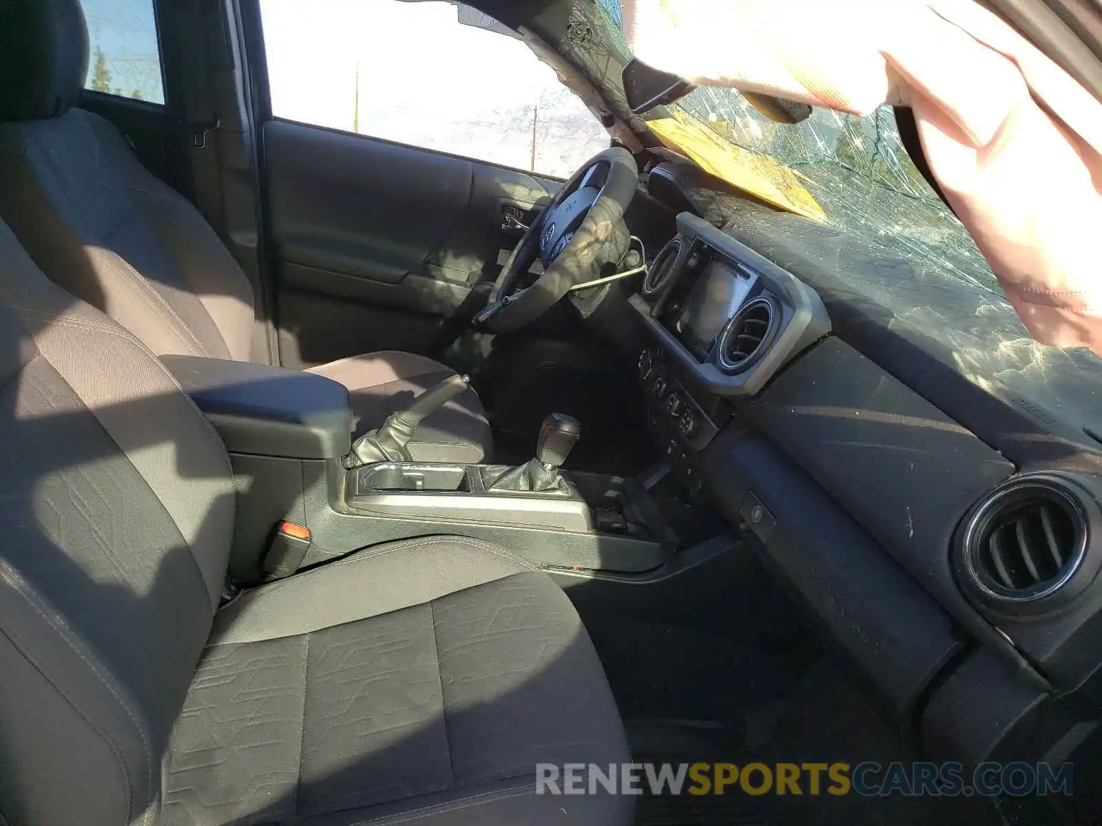 5 Photograph of a damaged car 3TMCZ5AN6KM198321 TOYOTA TACOMA 2019