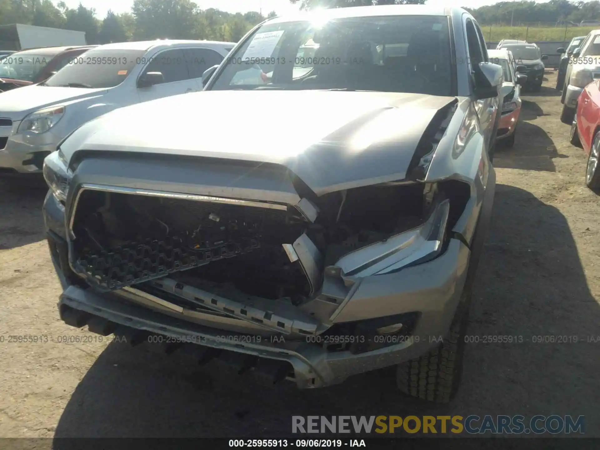 6 Photograph of a damaged car 3TMCZ5AN6KM198612 TOYOTA TACOMA 2019