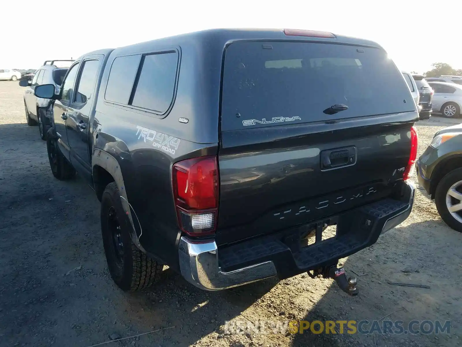 3 Photograph of a damaged car 3TMCZ5AN6KM198738 TOYOTA TACOMA 2019