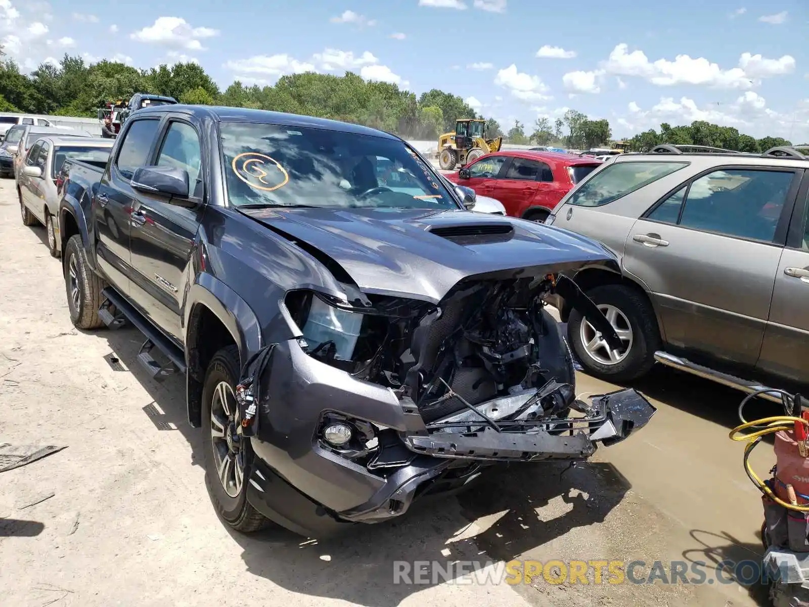 1 Фотография поврежденного автомобиля 3TMCZ5AN6KM204151 TOYOTA TACOMA 2019