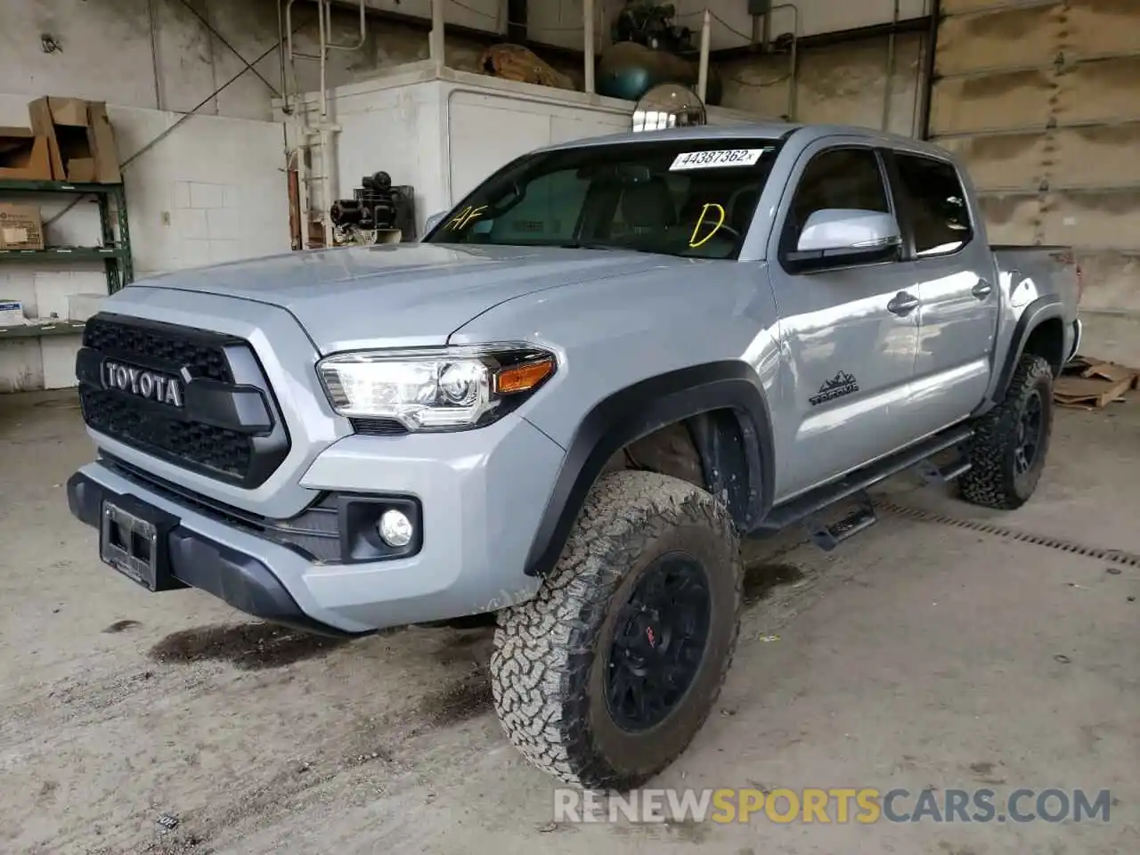 2 Photograph of a damaged car 3TMCZ5AN6KM204666 TOYOTA TACOMA 2019