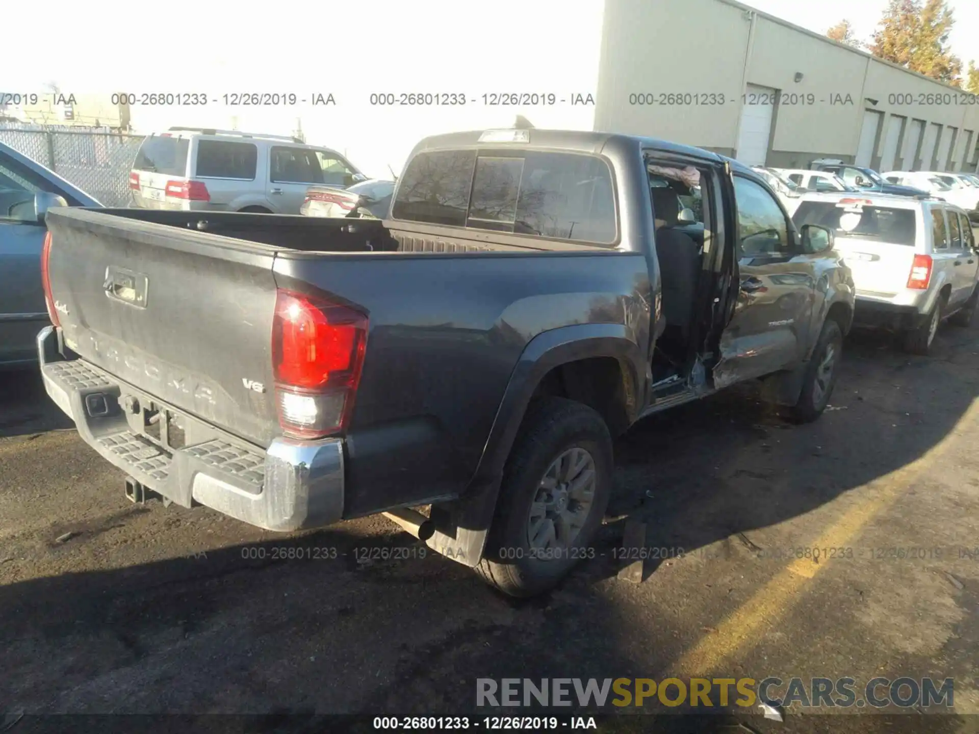 4 Фотография поврежденного автомобиля 3TMCZ5AN6KM206191 TOYOTA TACOMA 2019