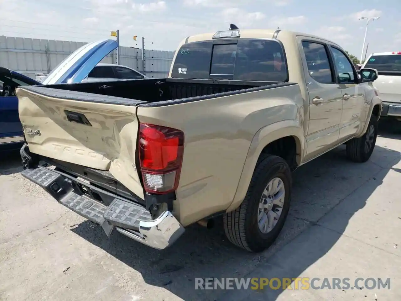 4 Фотография поврежденного автомобиля 3TMCZ5AN6KM206210 TOYOTA TACOMA 2019