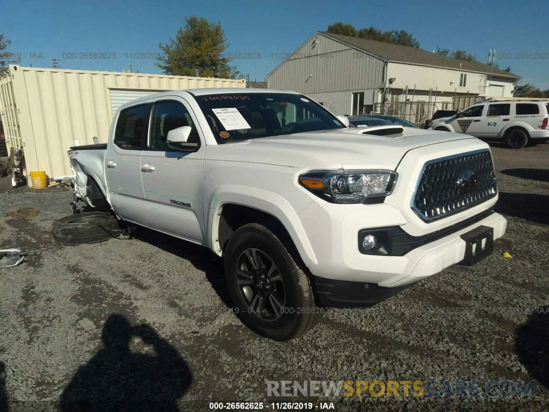 1 Photograph of a damaged car 3TMCZ5AN6KM209365 TOYOTA TACOMA 2019