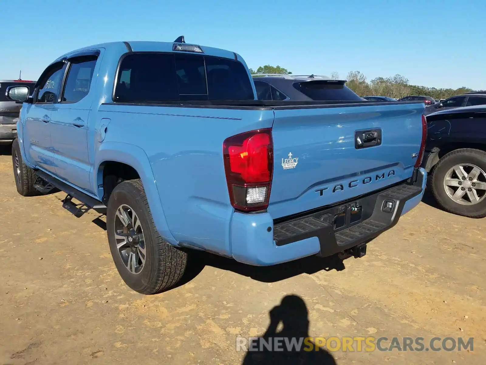 3 Photograph of a damaged car 3TMCZ5AN6KM211777 TOYOTA TACOMA 2019