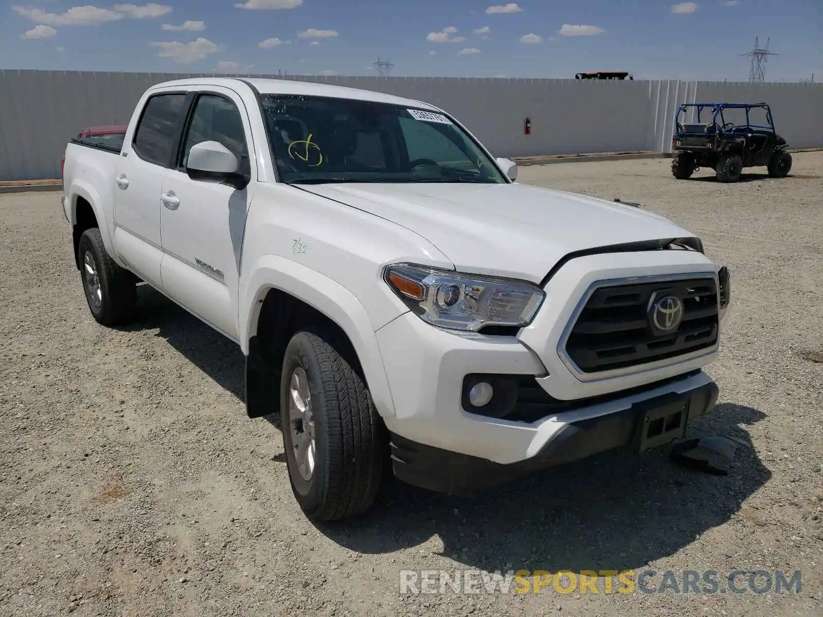 1 Photograph of a damaged car 3TMCZ5AN6KM213187 TOYOTA TACOMA 2019