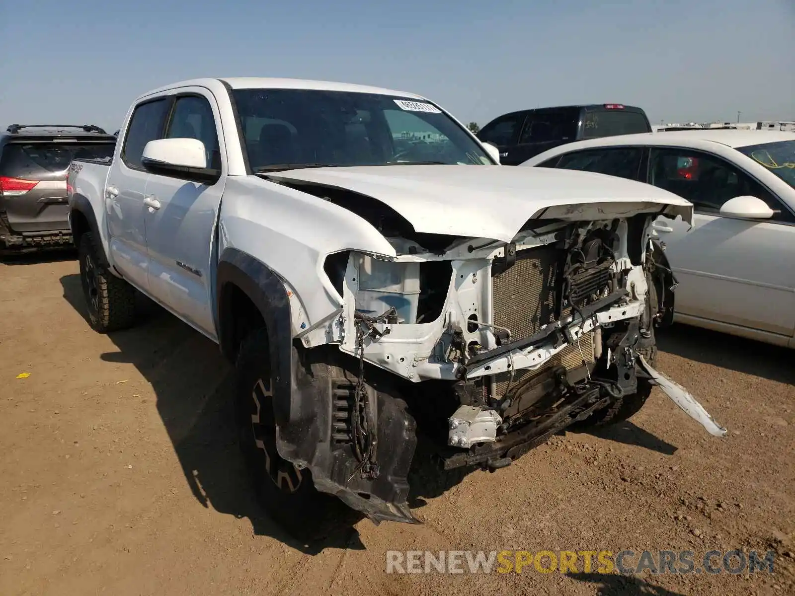 1 Photograph of a damaged car 3TMCZ5AN6KM215604 TOYOTA TACOMA 2019