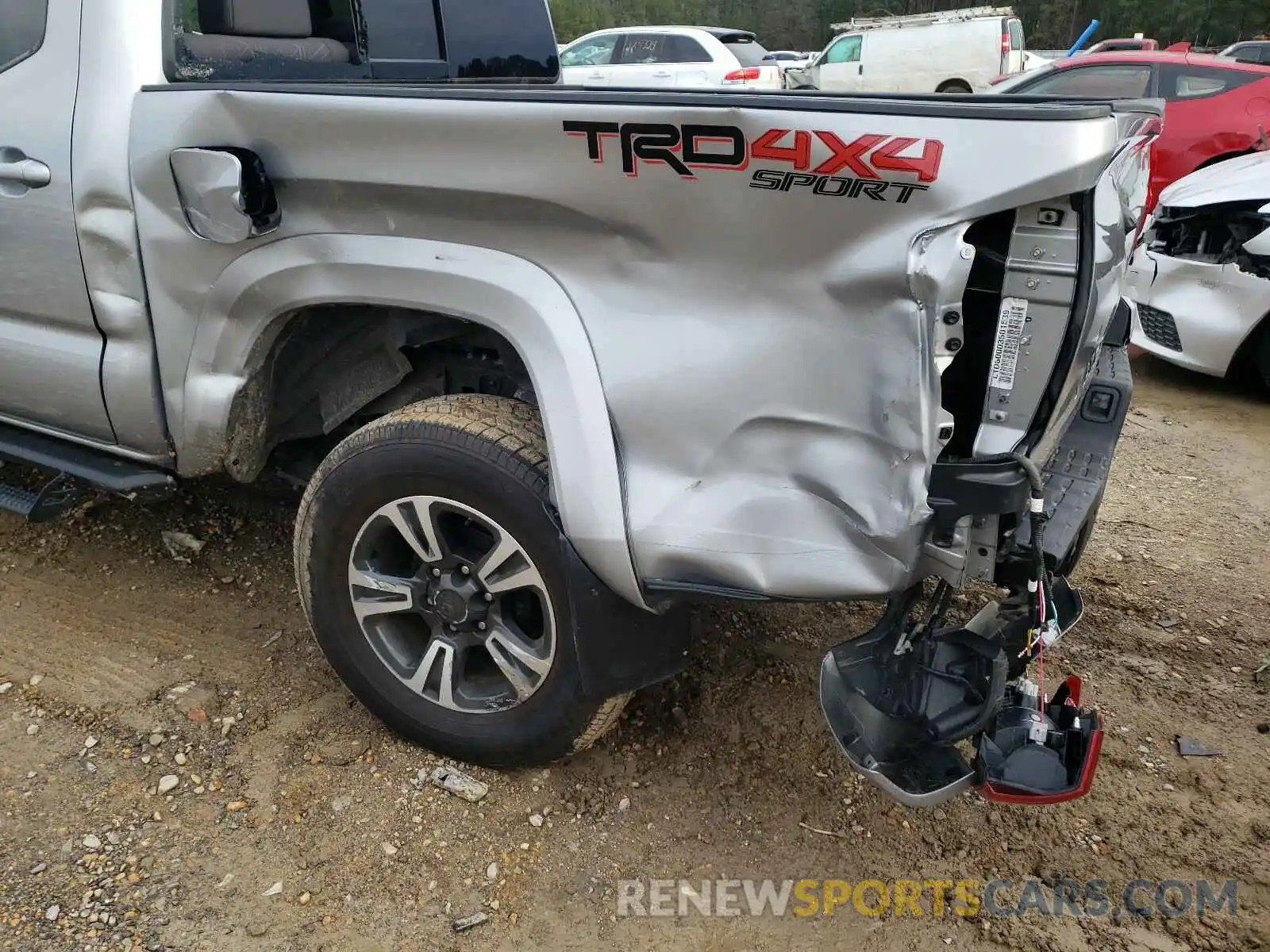 9 Photograph of a damaged car 3TMCZ5AN6KM223394 TOYOTA TACOMA 2019