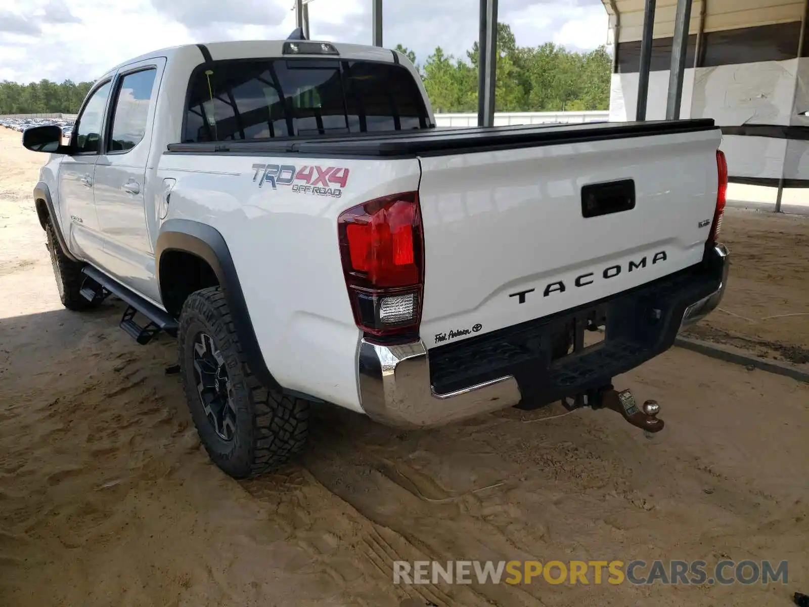 3 Photograph of a damaged car 3TMCZ5AN6KM224433 TOYOTA TACOMA 2019