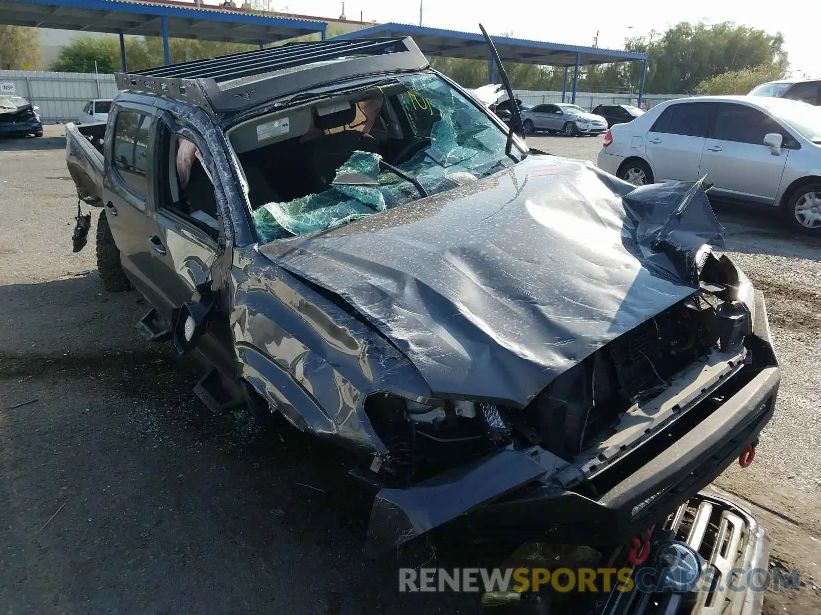 1 Photograph of a damaged car 3TMCZ5AN6KM228319 TOYOTA TACOMA 2019