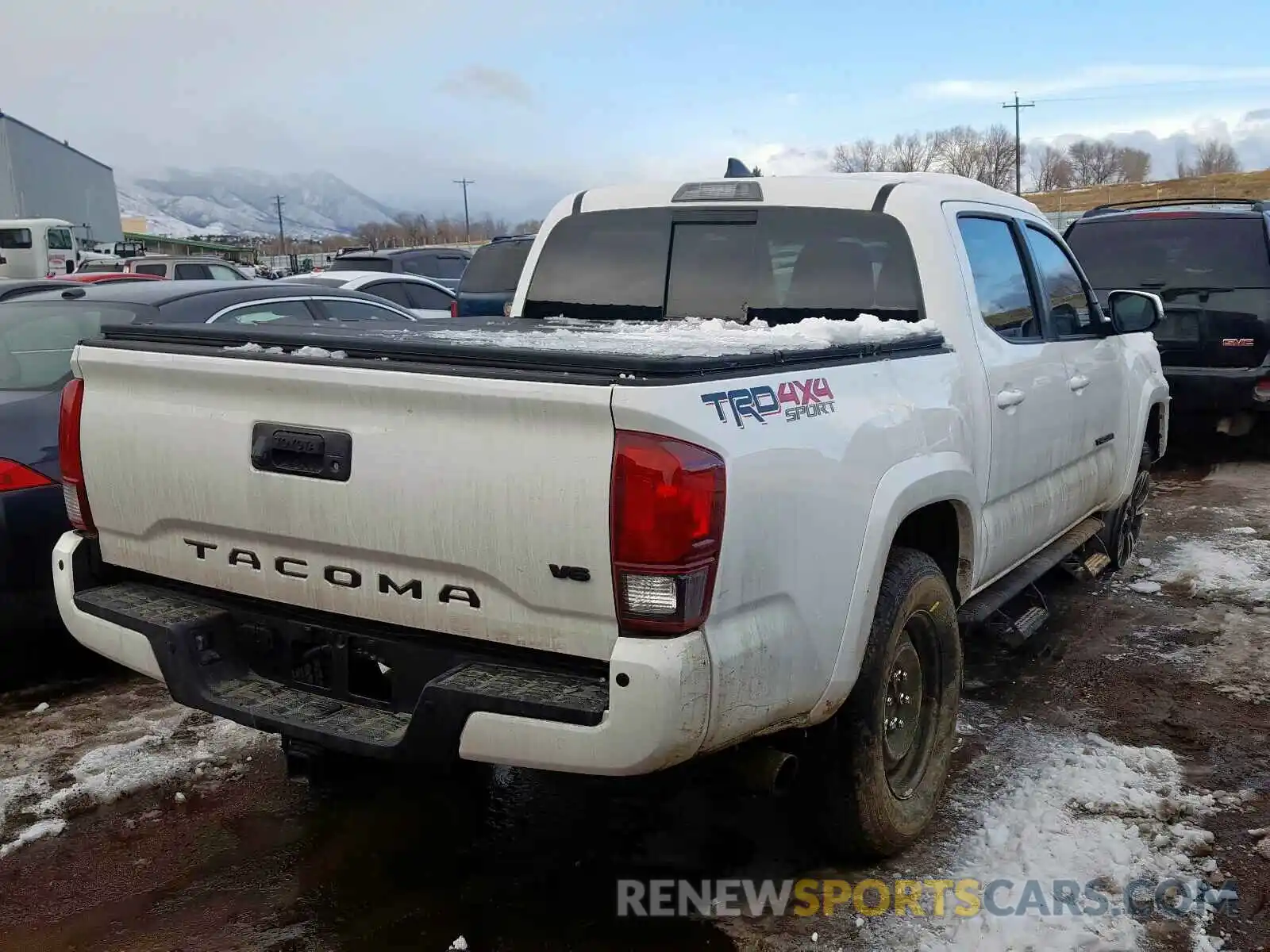 4 Photograph of a damaged car 3TMCZ5AN6KM228868 TOYOTA TACOMA 2019