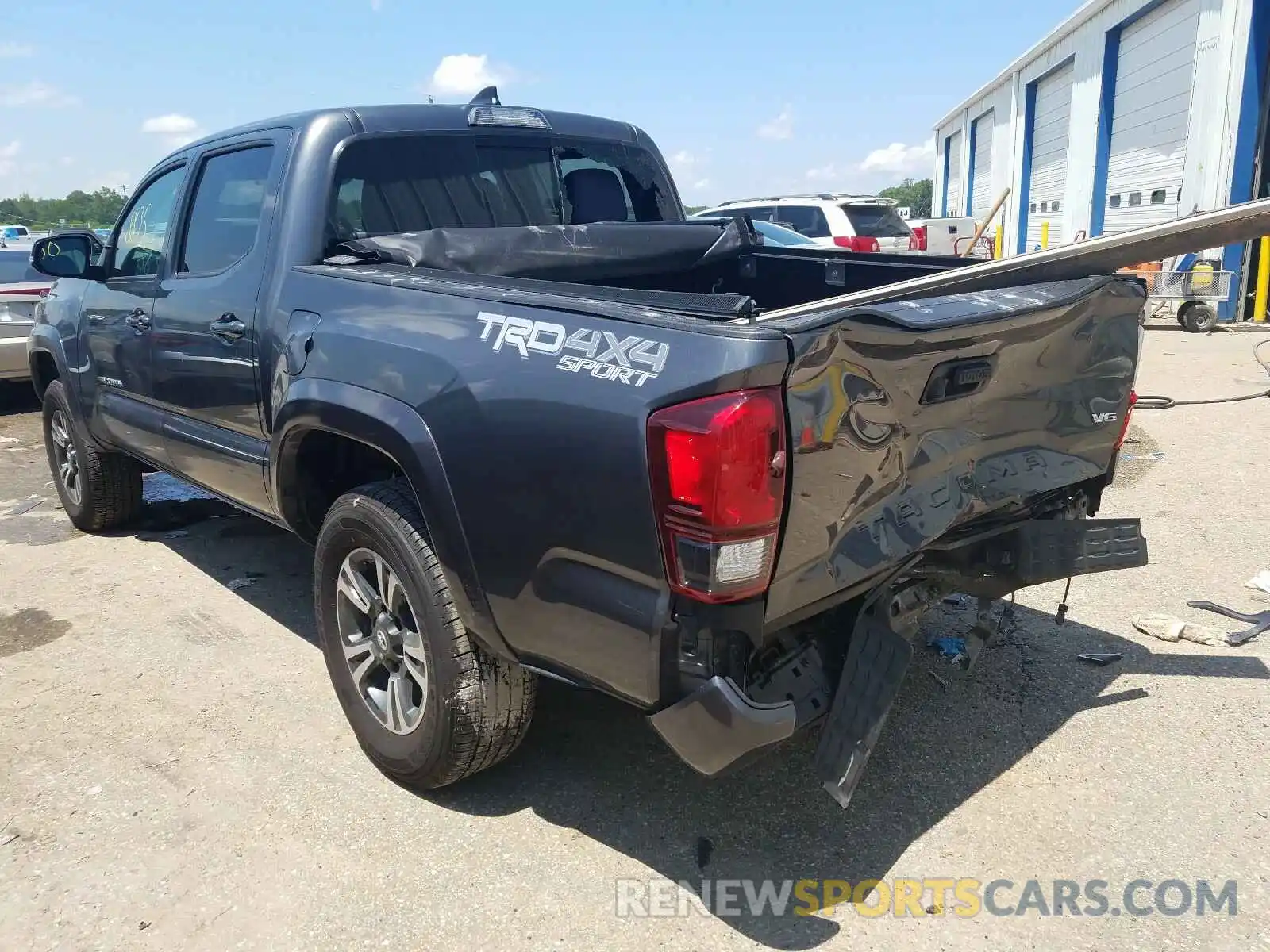 3 Photograph of a damaged car 3TMCZ5AN6KM231480 TOYOTA TACOMA 2019