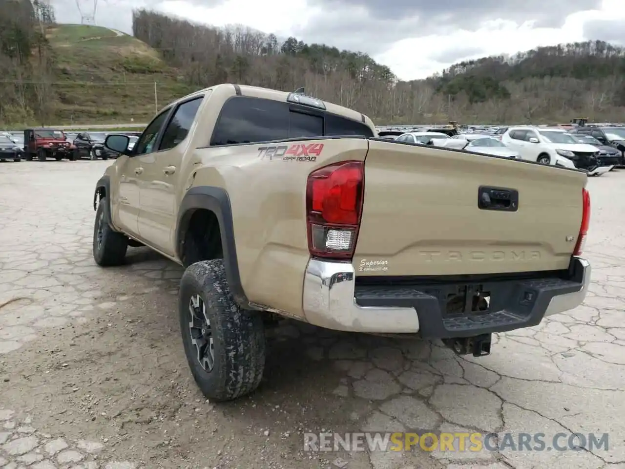 3 Photograph of a damaged car 3TMCZ5AN6KM232273 TOYOTA TACOMA 2019