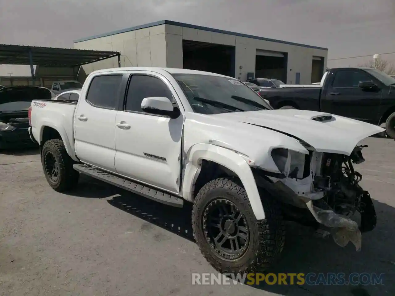 1 Photograph of a damaged car 3TMCZ5AN6KM232497 TOYOTA TACOMA 2019