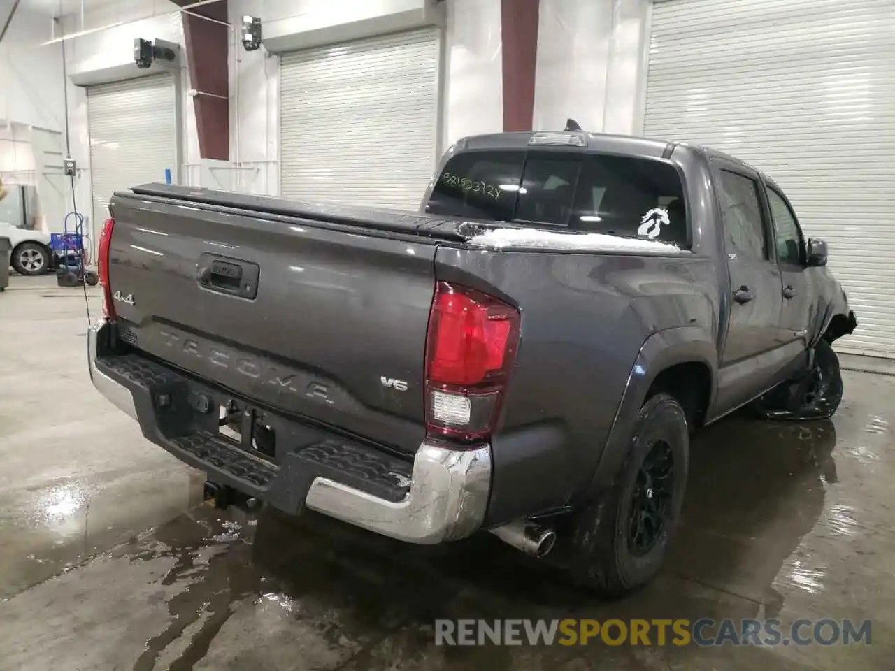 4 Photograph of a damaged car 3TMCZ5AN6KM232922 TOYOTA TACOMA 2019