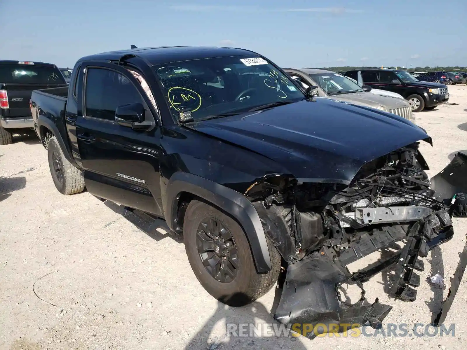 1 Photograph of a damaged car 3TMCZ5AN6KM234721 TOYOTA TACOMA 2019