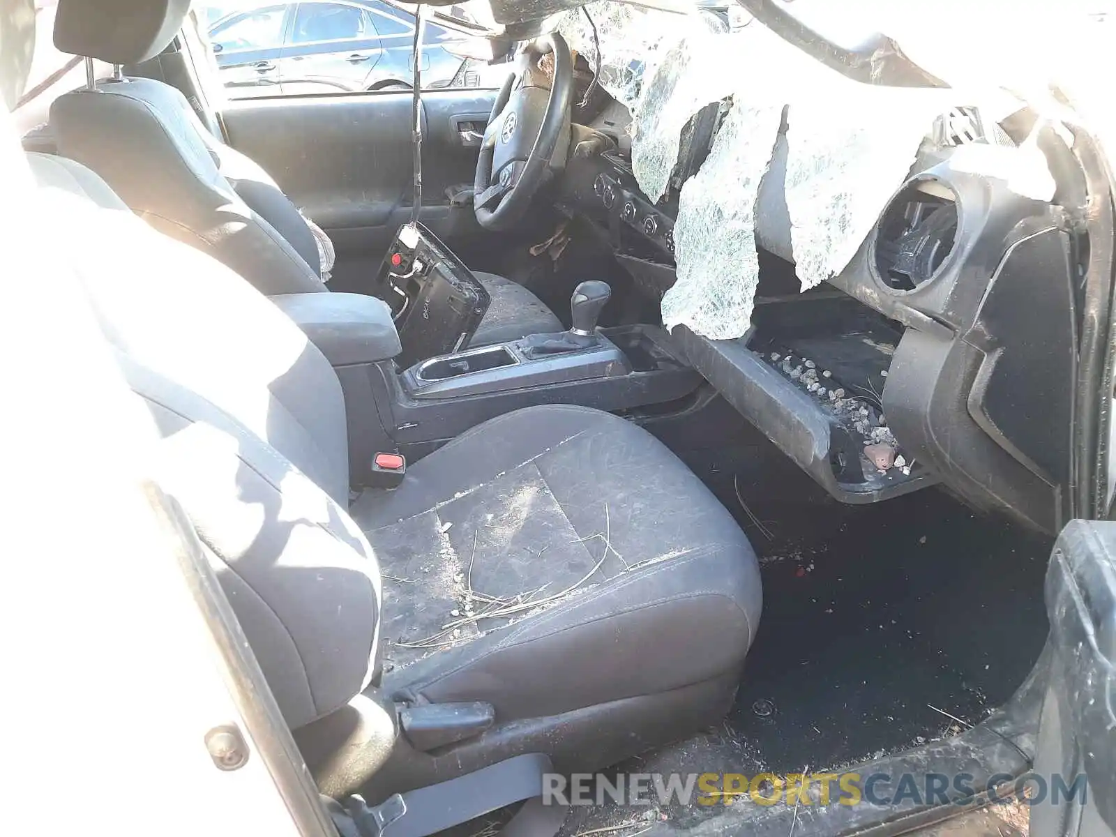 5 Photograph of a damaged car 3TMCZ5AN6KM235075 TOYOTA TACOMA 2019